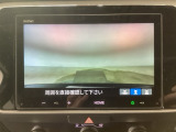 【バックカメラ】運転が苦手な方も車庫入れラクラクです!ギアをリバースに入れれば自動的に切り換わりますので、面倒な操作は不要です♪狭い駐車場もお車を傷つけず安心ですね!