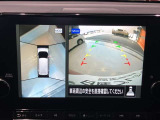 クルマを空から見たような映像が映る、アラウンドビューモニターで、車両周辺の安全確認も一目できます!小さなお子様や障害物も確認できるので、運転のしやすさだけでなく事故防止にも役立ち安心して駐車できます♪
