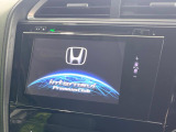 【メーカー純正ナビ】インテリアに溶け込むスタイリッシュな「専用設計」メーカーナビを装備♪視認性や操作性など基本性能にも優れ、より上質なカーライフをお楽しみいただけます。
