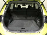 広々としたラゲージスペースを備えています。大きなものや長さのある荷物もしっかりと積み込めます。