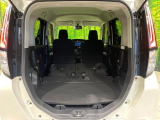 後席を格納すると、これだけの広さが!シーンに合わせたシートアレンジで、大きな荷物も積むことが出来ます♪
