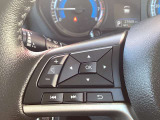 ハンドルにもスイッチが付いておりオーディオの操作やメーター内のディスプレイ操作が可能です!!
