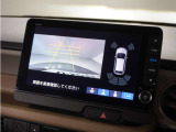 ◆リアワイドカメラシステム◆3種類の表示で後方確認をサポート♪セレクトレバーを「R」の位置に入れるとカメラ画像に切り替え。ノーマルビューでは従来のリアカメラと同様の標準的なビューで表示します!