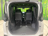 普段のお買い物や通勤、送迎等に十分な荷室スペースを確保しております。セカンドシートを倒すと、大きな荷物の積載も可能です♪