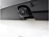 バックカメラが付いているので後方確認が非常にしやすいです。今や運転初心者も熟練者も必須装備!ついていて損はないですね♪