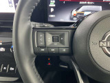 【ステアリングスイッチ】運転中に前方から目線をそらすことなくオーディオ等の操作が可能な便利機能!安心&快適なドライブを演出してくれます。