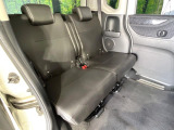 後部座席も気になるようなキズ・汚れやへたり等、大きなダメージはなく、良好な状態です。
