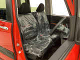【運転席・助手席】内装ルームクリーニング済みです。しっかり綺麗にしていますので、是非、お確かめください。車に自信があるからこそ、是非一度ご来店頂き内外装も見てもらえると幸いです。