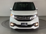 LEDヘッドライトを装備しています。LEDヘッドライトはとても明るく、雨の日や夜間走行も安全・安心です。