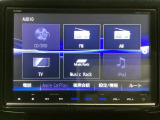 ナビゲーションはフルセグTV対応のGathers純正メモリーナビを搭載しています。Bluetoothオーディオ機能がありますので、スマートフォンなどの音楽も再生できます。