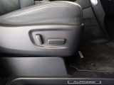 パワーシート搭載。微妙な調整が手軽にでき、ピッタリのポジションで運転することが可能です。