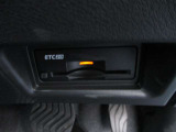 ETC2.0 高速道路を利用する際、ノンストップで料金所を通過できます。別途セットアップ料金がかかります