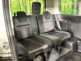 3列目シートはもちろん状態良好☆大人でもゆったりと座って頂けますので、大人数でのお出かけもラクラクです♪ご家族で、気の知れた仲間で、ドライブに行くのが楽しみですね♪