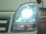 とても明るいLEDヘッドランプを装着しています☆