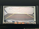 バックモニターで、後方を確認しながら安心して駐車することができます。運転初心者も熟練者も必須の機能ですよ!
