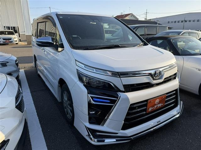 トヨタ ヴォクシー 