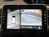 クルマを空から見たような映像が映る、アラウンドビューモニターで、車両周辺の安全確認も一目できます!小さなお子様や障害物も確認できるので、運転のしやすさだけでなく事故防止にも役立ち安心して駐車できます♪