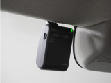 ◆ドライブレコーダー◆映像・音声などを記録する自動車用の装置です。 もしもの事故の際の記録はもちろん、旅行の際の思い出としてドライブの映像を楽しむことができます。