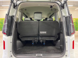 普段のお買い物や通勤、送迎等に十分な荷室スペースを確保しております。セカンドシートを倒すと、大きな荷物の積載も可能です♪