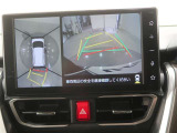 バックガイドモニターで、後方を確認しながら安心して駐車することができます。運転初心者も熟練者も必須の機能ですよ!