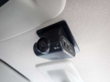 車内を録画する事の出来るドライブレコーダーが装備されております♪