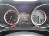 とっても見やすいメーターです。夜間時はラグジュアリーな気分にさせてくれる照明が魅力ですので、夜のドライブも楽しみになりますよ♪
