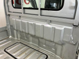 キズ凹み現状ですがお求めやすくなっております.リーズナブル価格のアウトレット車です!