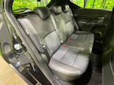 後部座席も気になるようなキズ・汚れやへたり等、大きなダメージはなく、良好な状態です。