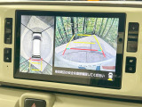 【パノラマモニター】専用のカメラにより、上から見下ろしたような視点で360度クルマの周囲を確認することができます☆死角部分も確認しやすく、狭い場所での切り返しや駐車もスムーズに行えます。