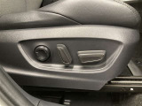 パワーシート搭載。微妙な調整が手軽にでき、ピッタリのポジションで運転することが可能です。