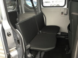 乗車人数や荷物の量、車内での過ごし方に合わせて、シートのレイアウトを変更できます。