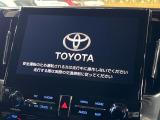 【メーカー純正ナビ】インテリアに溶け込むスタイリッシュな「専用設計」メーカーナビを装備♪視認性や操作性など基本性能にも優れ、より上質なカーライフをお楽しみいただけます。