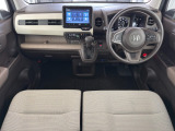 室内もシンプルで、座席もホンダならではのしっかり設計です。