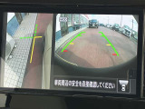 左サイドカメラとフロントカメラ運転席から死角となりやすい車両左前部分や前方部分もバッチリ見えます♪