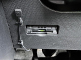 【ETC】有料道路を利用する際に料金所で停止することなく通過できる、ETC車載器(ノンストップ自動料金収受システム機器)が装備されています。セットアップを行うことで利用可能になります。