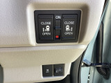 ☆両側電動スライドドア☆スイッチひとつで運転席からスライドドアの操作が出来ます♪
