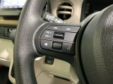 ステアリングにオーディオ操作スイッチが付いています。オーディオ画面に直接タッチしなくても操作が出来ますので、運転に集中できます。