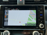 純正メモリーナビ(VXU-217SGi)を装着しています。目的地設定やルート案内もスムーズに行えます。