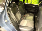 後部座席も気になるようなキズ・汚れやへたり等、大きなダメージはなく、良好な状態です。