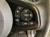 ハンドルにHondaセンシング系のクルーズコントロールやレーンキープアシストなどのスイッチが装備されています。ハンドルから手を離さず安全に操作できます。
