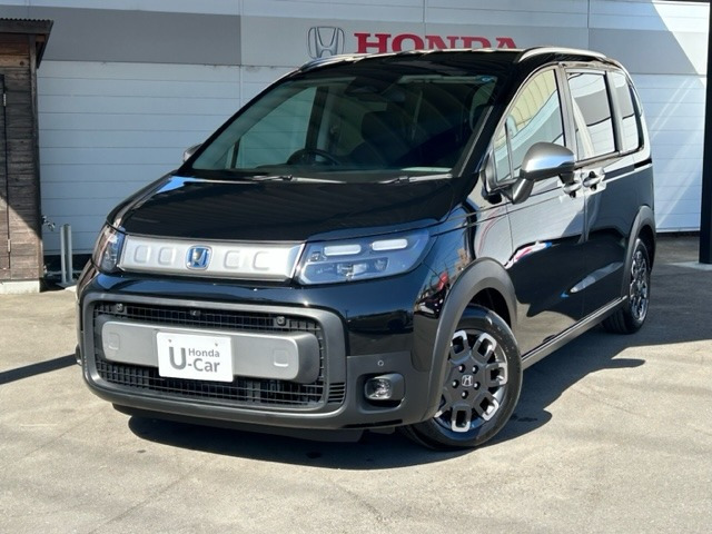 フリード 1.5 e:HEV クロスター 