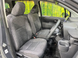 運転席シート廻りは使用感も少なく、良好な状態となっています。前オーナー様が丁寧に使っていたことがよくわかりますね。