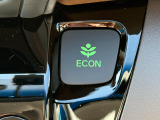 ワンタッチで省燃費走行をサポートするECONスイッチを装備。