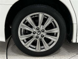 タイヤサイズは235/50R18!納車前の点検時にタイヤ交換させていただきます!純正アルミホイール!