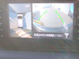 まるで上空から見下ろしているような感じで駐車が楽にできるインテリジェントアラウンドビューモニター!幅寄せが苦手な方でもサイドビューで確認することができますよ♪