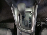 スムーズなCVT(無段変速機)を採用しており、シフト操作はとても滑らかです