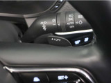 走行中の視線移動を少なくしたレイアウト。安心して運転に集中できるマツダ独自の運転環境となっています。