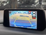 【バックカメラ】駐車時に後方がリアルタイム映像で確認できます。大型商業施設や立体駐車場での駐車時や、夜間のバック時に大活躍!