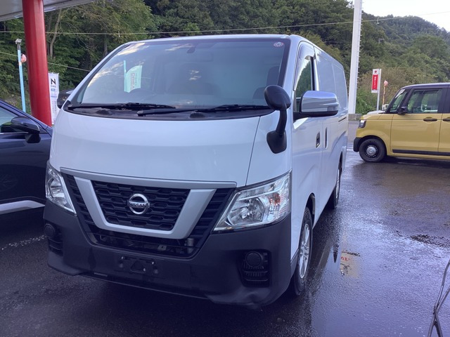 NV350キャラバン 2.5 中温冷凍バン DX ロング ディーゼル 4WD