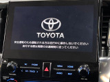 【メーカー純正ナビ】インテリアに溶け込むスタイリッシュな「専用設計」メーカーナビを装備♪視認性や操作性など基本性能にも優れ、より上質なカーライフをお楽しみいただけます。